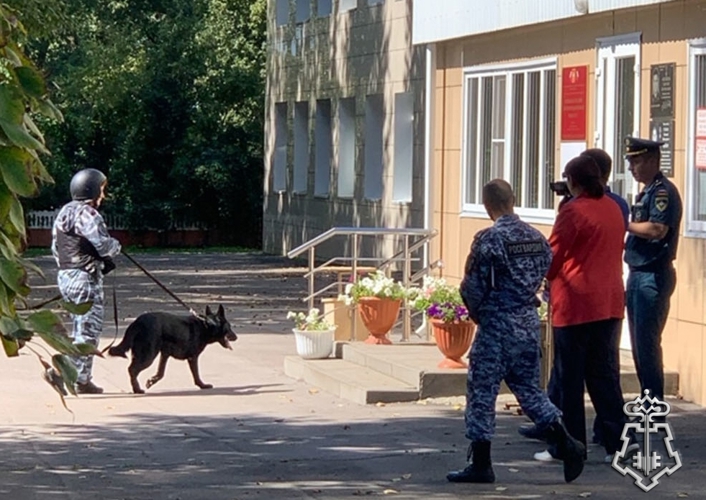 СОТРУДНИКИ РОСГВАРДИИ ПРИНЯЛИ УЧАСТИЕ ВО ВСЕРОССИЙСКИХ УЧЕНИЯХ ПО АНТИТЕРРОРИСТИЧЕСКОЙ ЗАЩИЩЕННОСТИ ОБЪЕКТОВ ОБРАЗОВАНИЯ В Воронежской области