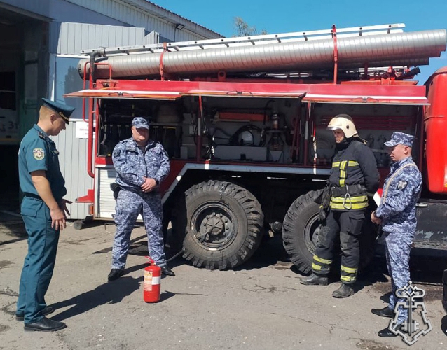 В Воронежской области Росгвардия провела пожарно-тактическое учение в школе