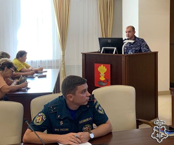 Представители Росгвардии приняли участие в заседании администрации Панинского района Воронежской области