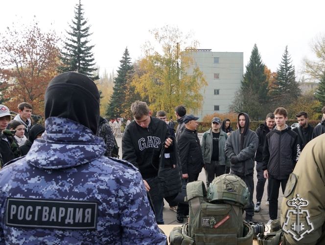 В Воронеже подразделения Росгвардии поддержали ежегодную патриотическую акцию «День призывника» для молодежи допризывного возраста