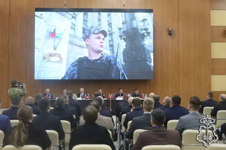 Воронежский офицер принял участие в расширенном заседании Главного управления вневедомственной охраны Росгвардии во Владивостоке