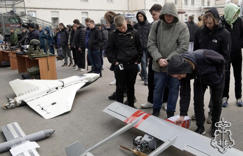 Патриотическую акцию «Открытая Росгвардия - Всероссийский день призывника» провели росгвардейцы в Воронеже