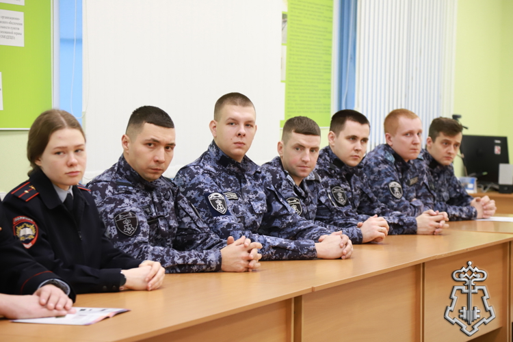Представители Росгвардии приняли участие в конференции в Воронежском институте МВД России