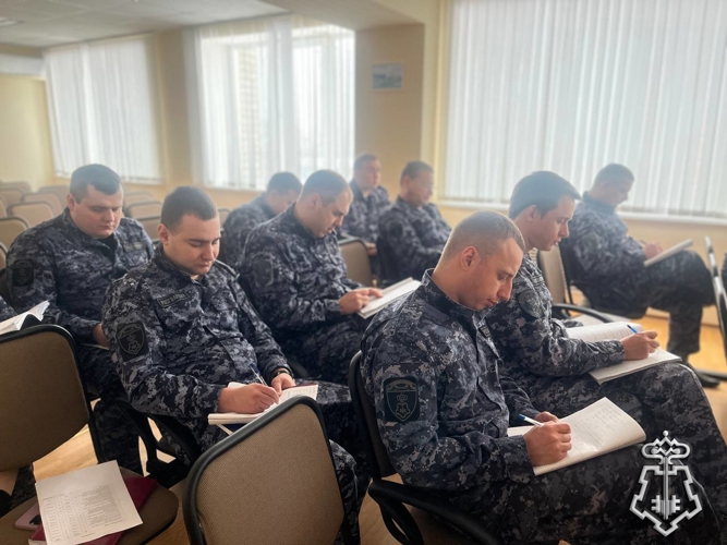 В региональном Управлении вневедомственной охраны провели занятие по соблюдению требований безопасности