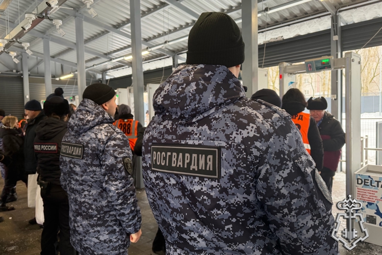 Сотрудники Росгвардии Воронежа обеспечили безопасность на футбольном матче