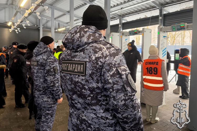 СОТРУДНИКИ РОСГВАРДИИ ВОРОНЕЖА ОБЕСПЕЧИЛИ БЕЗОПАСНОСТЬ НА ФУТБОЛЬНОМ МАТЧЕ