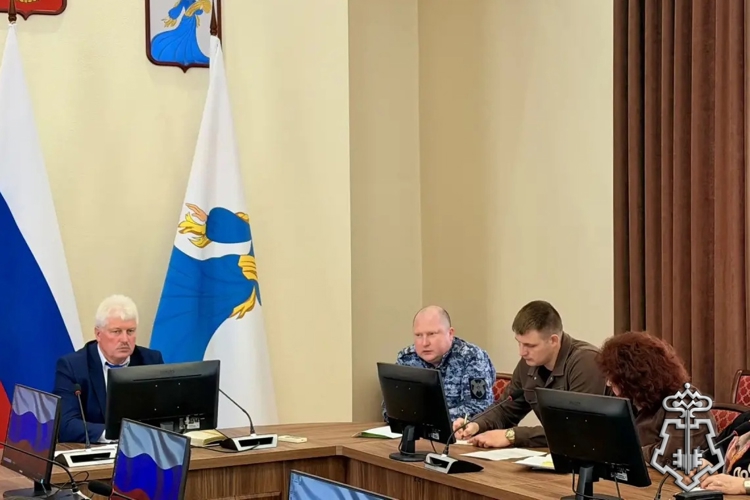 Сотрудник вневедомственной охраны Нижнедевицка принял участие в рабочем совещании с главой администрации района