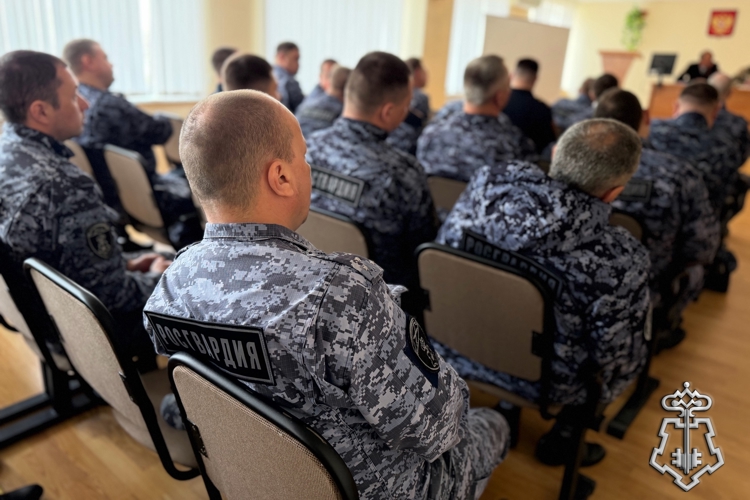 В управлении вневедомственной охраны Воронежской области прошло методическое занятие с сотрудниками из других регионов