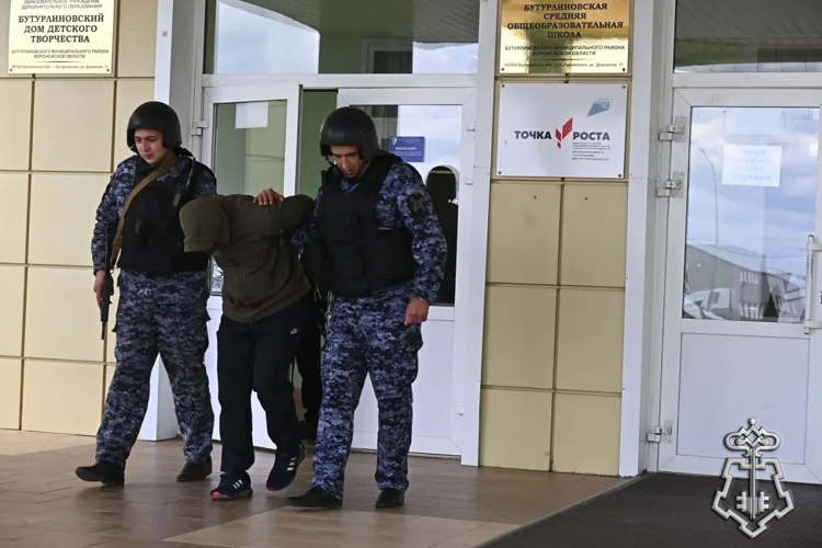 Сотрудники вневедомственной охраны Росгвардии в Воронеже приняли участие во Всероссийских учениях по антитеррористической защищенности объектов образования 