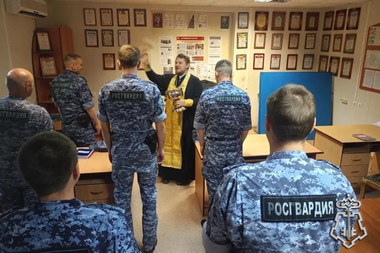 В Воронежской области состоялась встреча росгвардейцев с представителем духовенства