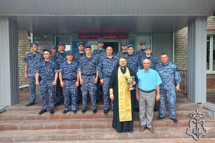 В Воронежской области состоялась встреча росгвардейцев с представителем духовенства