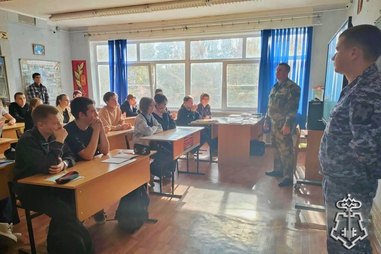 В Воронежской области проходят профориентационные встречи с сотрудниками и военнослужащими Росгвардии