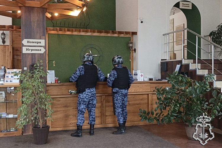 В Воронежской области сотрудники вневедомственной охраны провели акцию «Безопасный дом, подъезд, квартира»