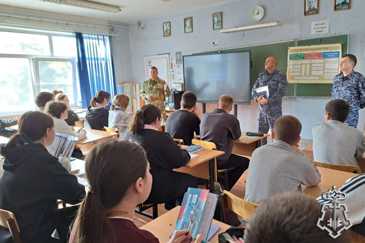 В Воронежской области проходят профориентационные встречи с сотрудниками и военнослужащими Росгвардии